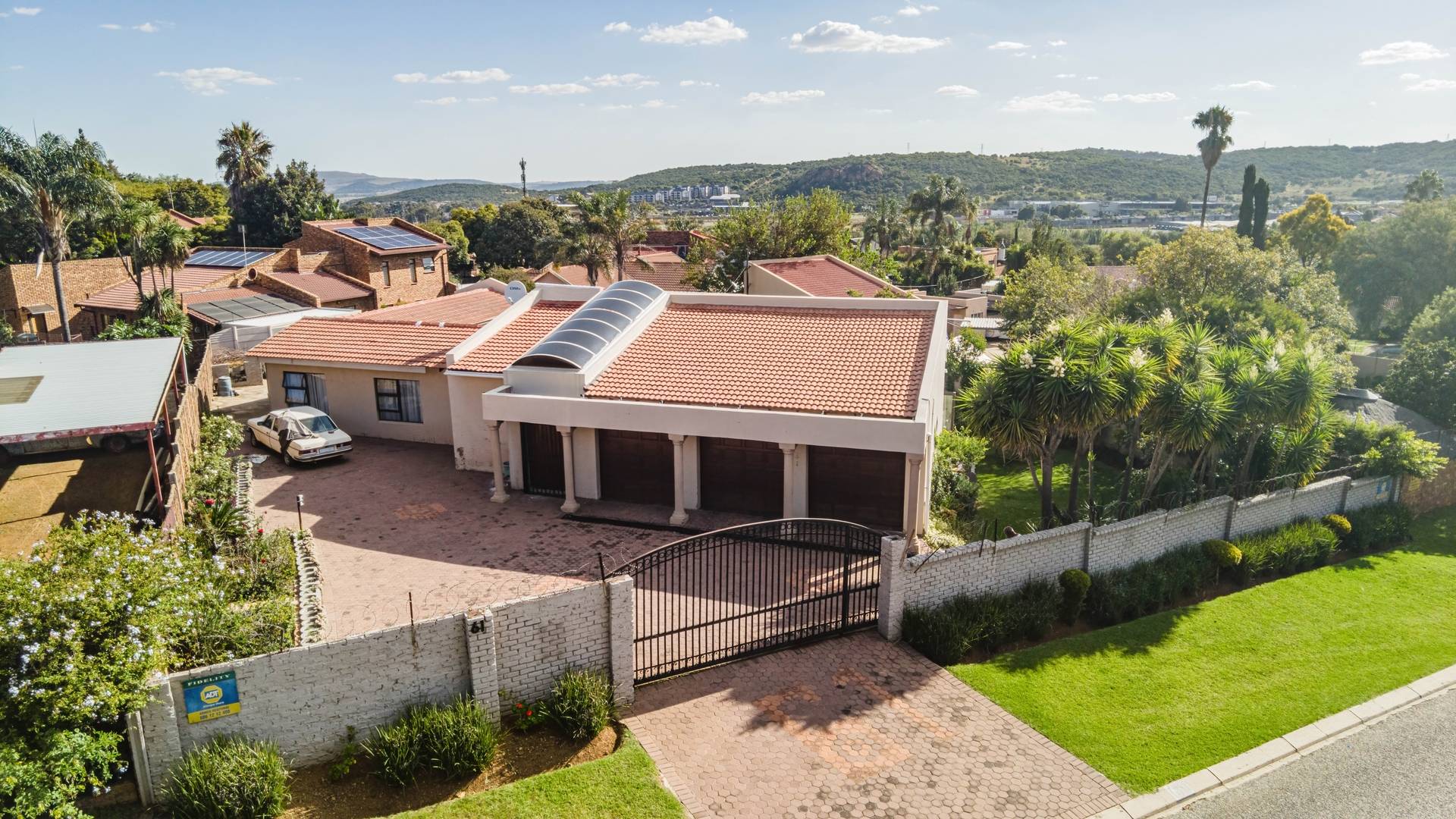 3 Bedroom House for sale in Mulbarton - P24-117023635