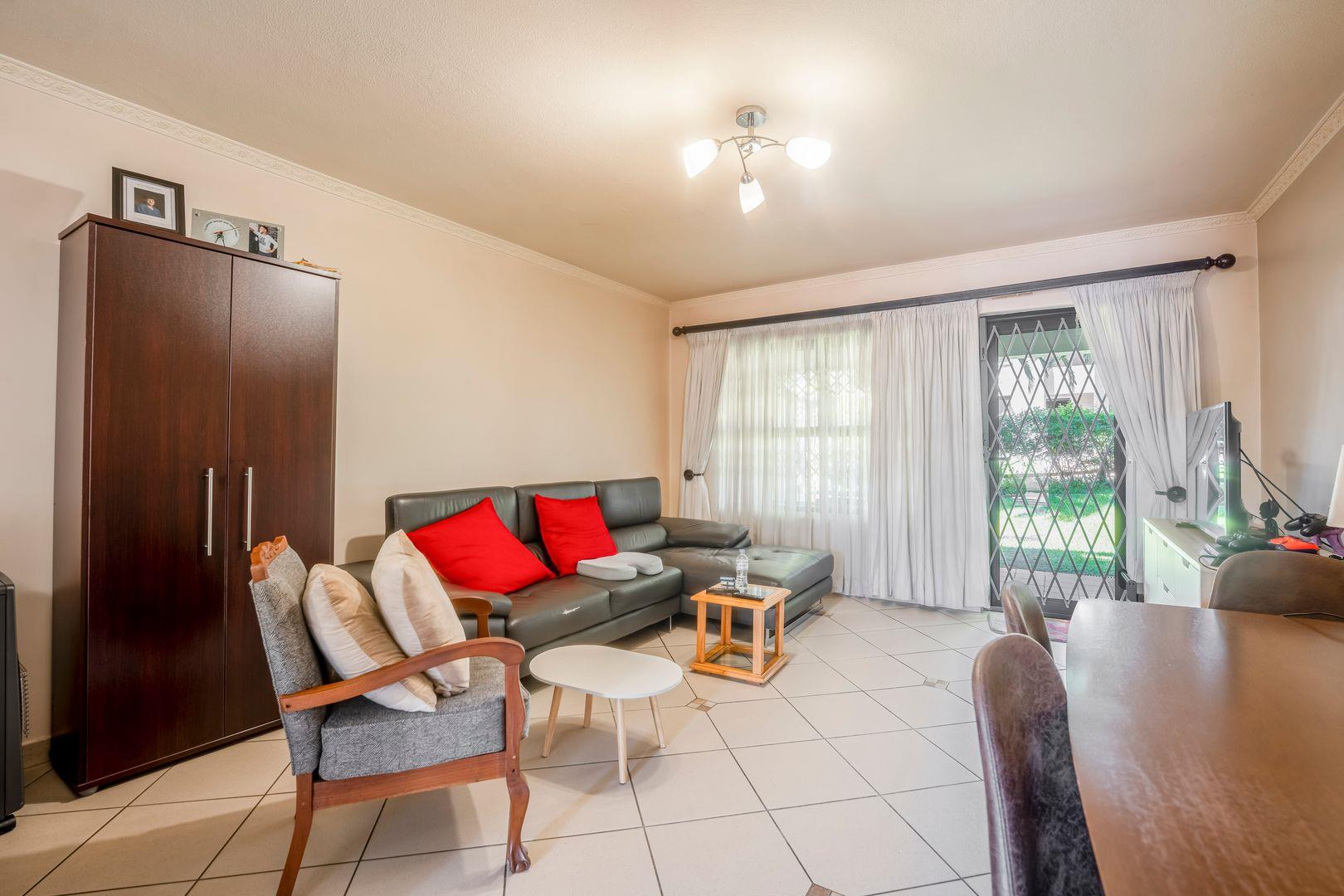 2 Bedroom Apartment / flat for sale in Marais Steyn Park - P24-117024090