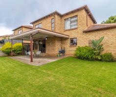 Townhouse for sale in Weltevreden Park