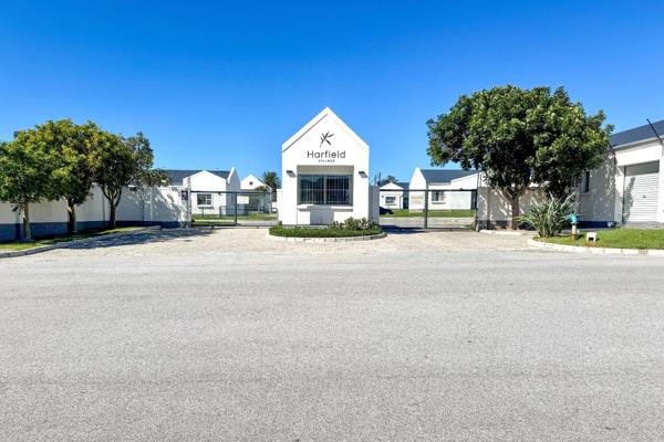 Step into this beautifully designed 2-bedroom, 2-bathroom townhouse that offers modern comfort and an airy, welcoming atmosphere.
Both bedrooms are spacious and feature built-in ...