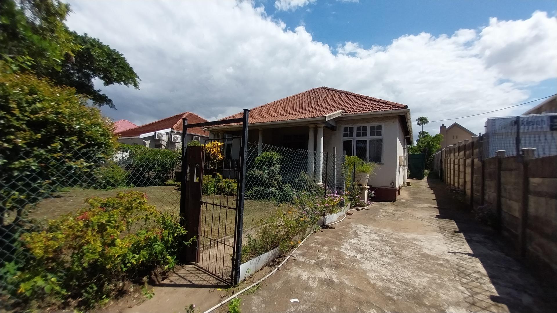 3 Bedroom House for sale in Umbilo - P24-117030169
