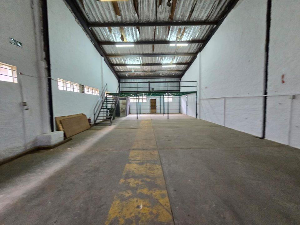Listing number: P24-117034225, Image number: 1, 330m² Warehouse To Let in Verulam