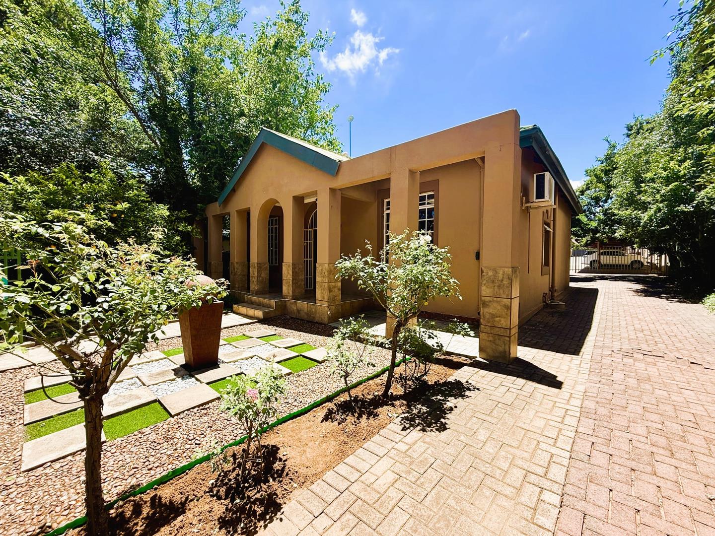 Commercial property for sale in Westdene - P24-116672389