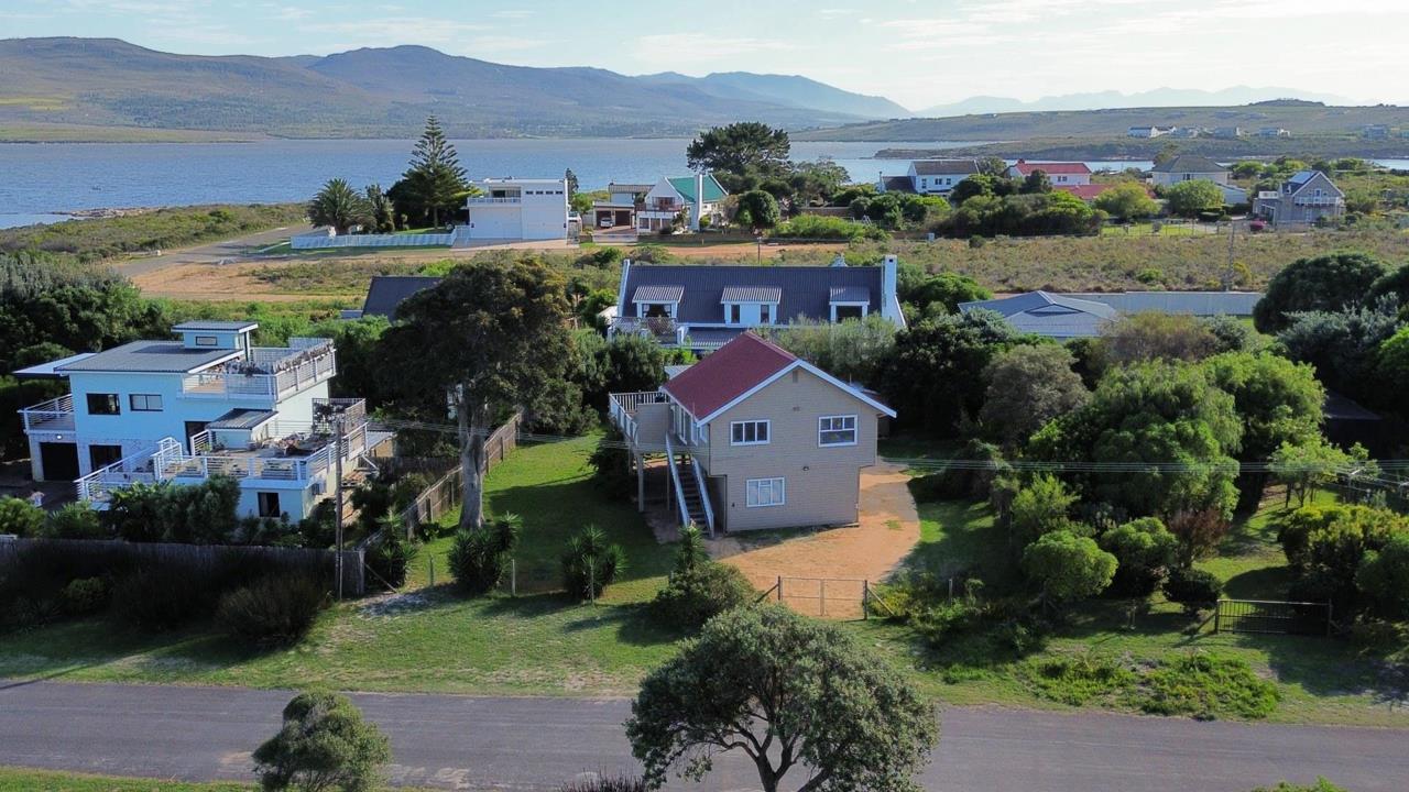 4 Bedroom House for sale in Fisherhaven - 6 Park Street - Hermanus