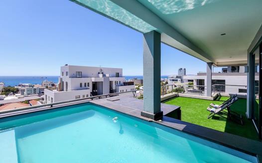 3 Bedroom Apartment / Flat to rent in Sea Point
