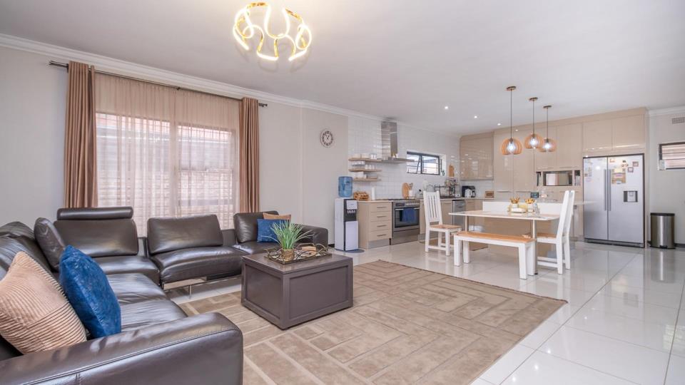 Listing number: P24-117038982, Image number: 3