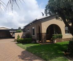 House for sale in Randpoort
