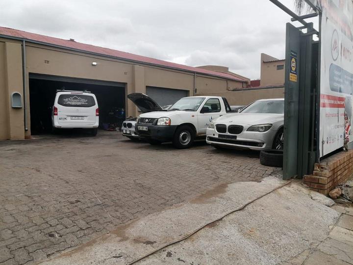 Commercial property for sale in Rustenburg Central - P24-117041220