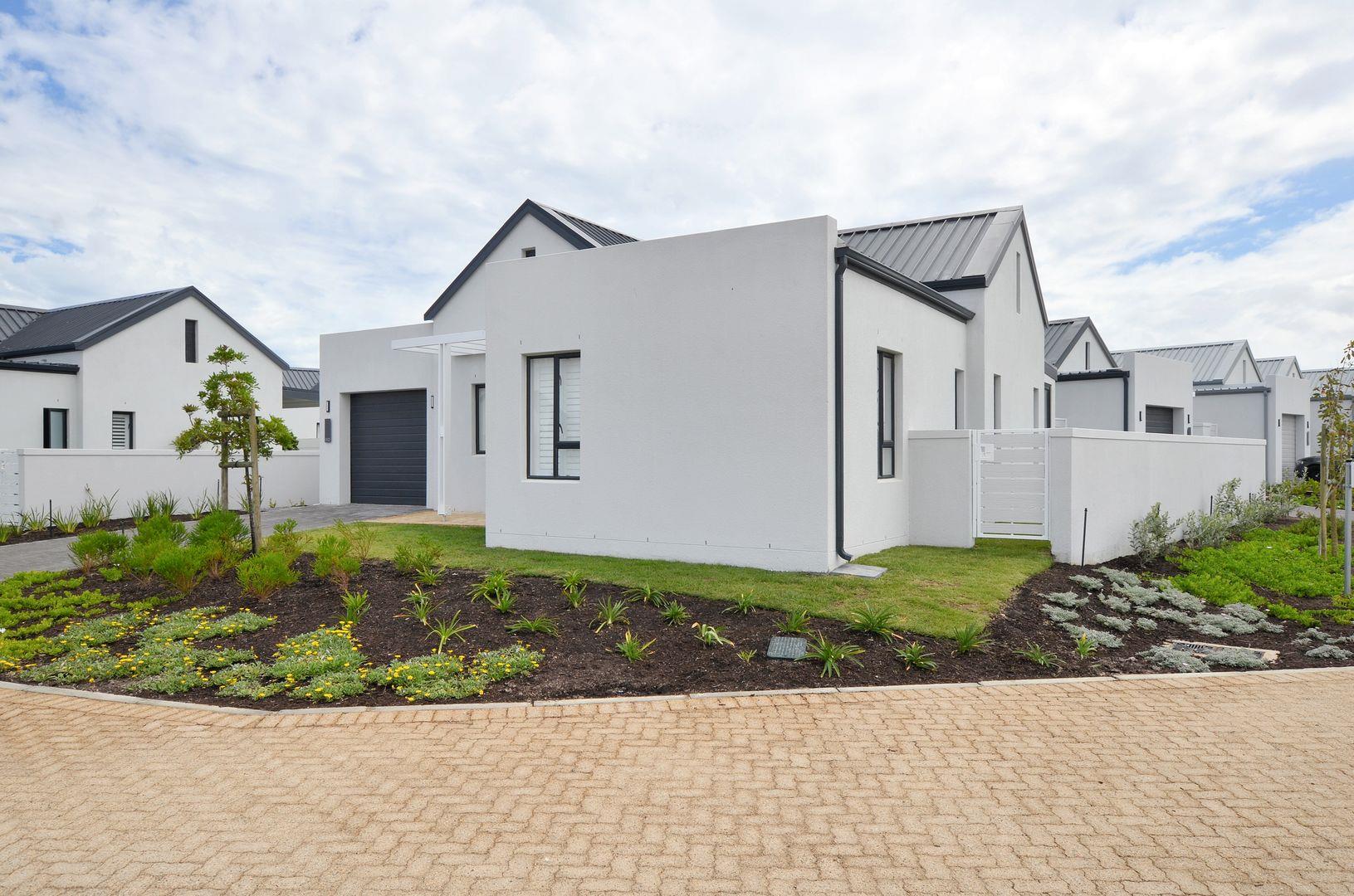 Photo of 2 Bedroom House for sale in Sunningdale