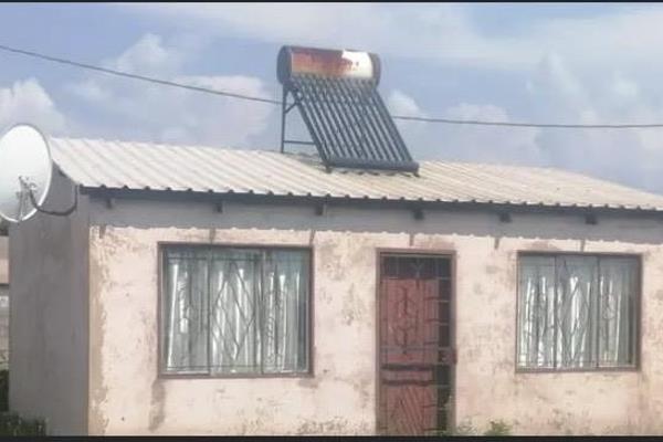 RDP house for sale in Devon consisting of 2 bedrooms, 1 bathroom home with a living area and kitchen. Features a corrugated roof, solar ...