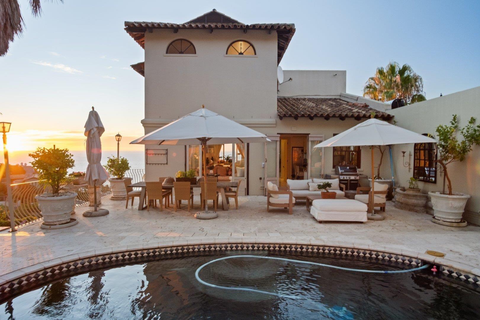 House · 4 bed · in Bantry Bay, Cape Town