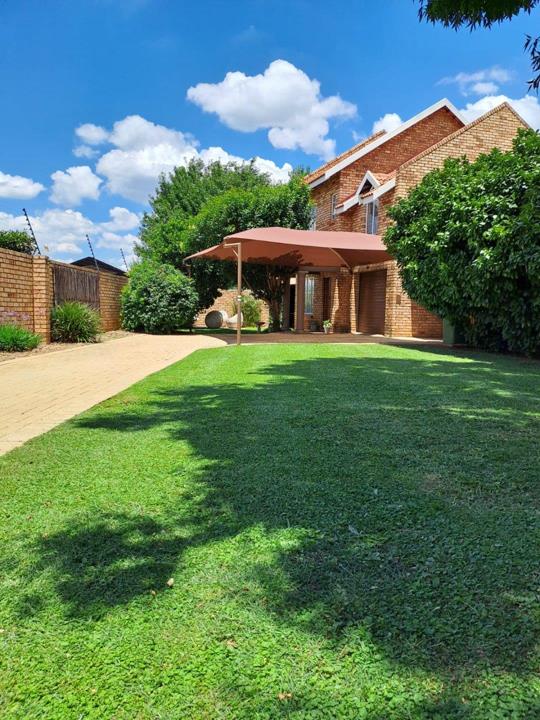 Listing number: P24-117048815, Image number: 2