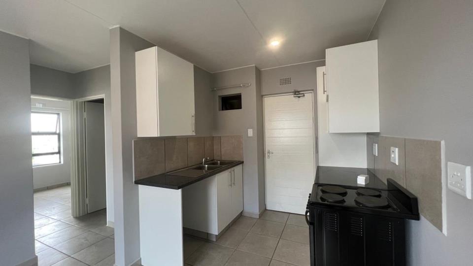 2 Bedroom Apartment / flat for sale in Riverside View - P24-117049100