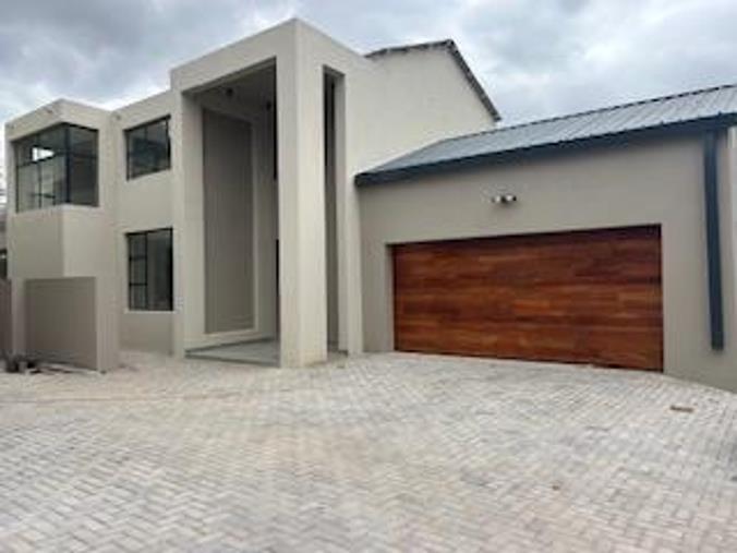 3 Bedroom House to Rent in Extension 9