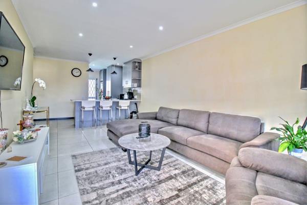 This property offers the following:

•	Kitchen with a built-in gas hob
•	Lounge area 
•	2 Bedrooms
•	Family bathroom 
•	Built in braai ...