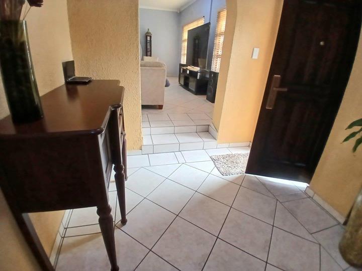 Listing number: P24-117056495, Image number: 3