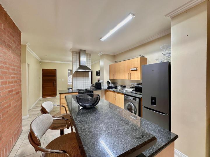 2 Bedroom Apartment / flat for sale in Rivonia - 21 11th Avenue ...