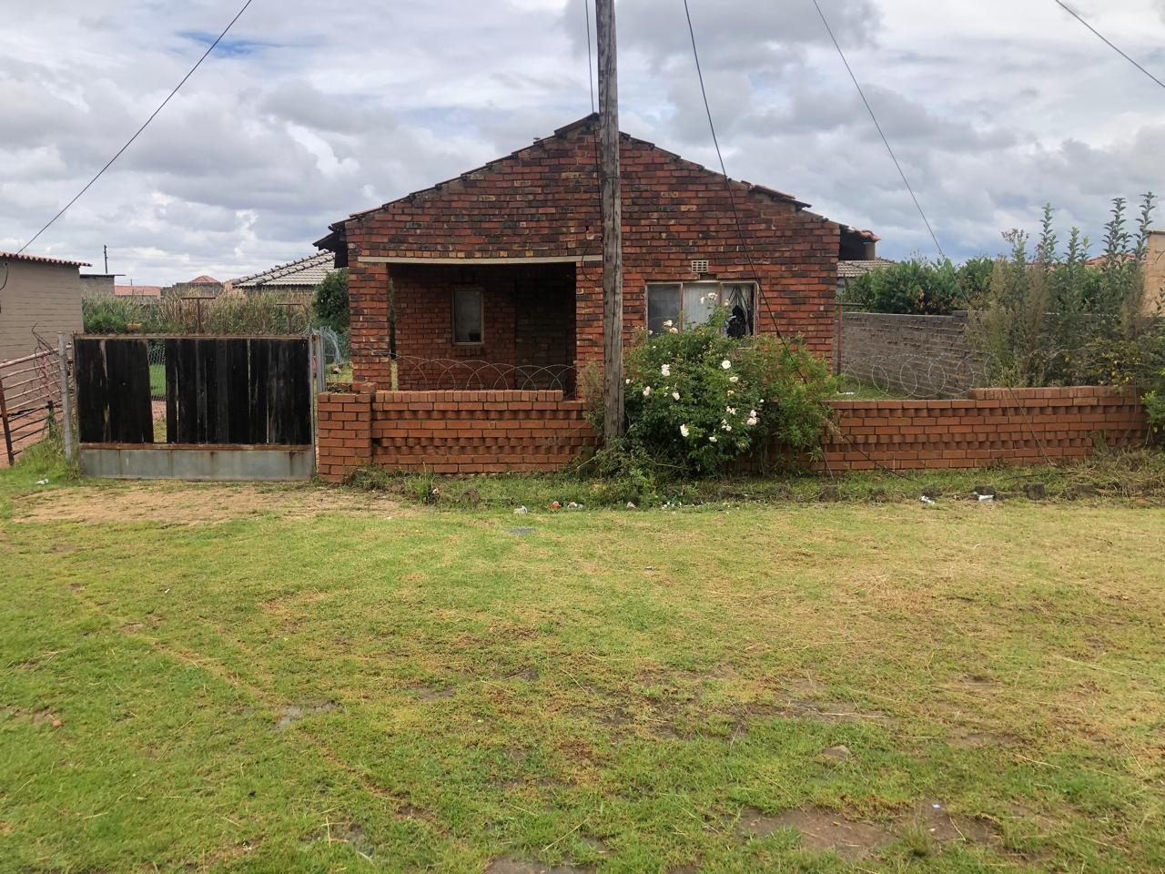 2 Bedroom House for sale in Evaton West - P24-117057989