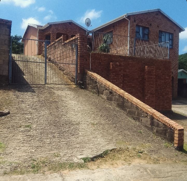 5 Bedroom House for sale in Umlazi BB - P24-117063663