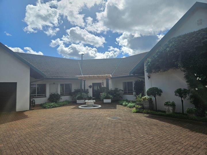 3 Bedroom House for sale in Howick Central - P24-115889787