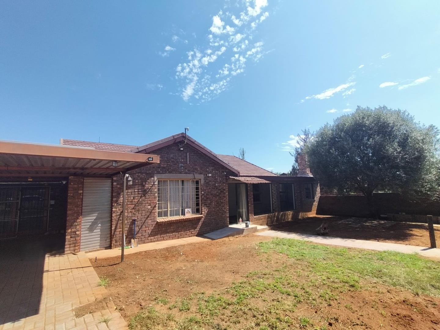 3 Bedroom House for sale in Dibeng - P24-117068247