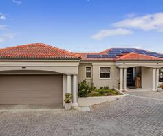 House for sale in Onrus