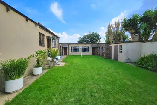 3 Bedroom House for sale in Randfontein Central