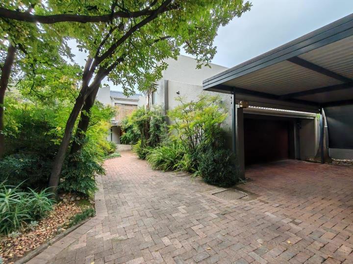 3 Bedroom Townhouse for sale in Three Rivers - P24-117072781