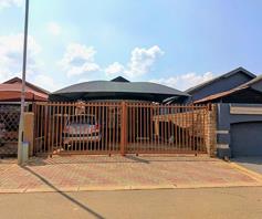 House for sale in Soshanguve VV