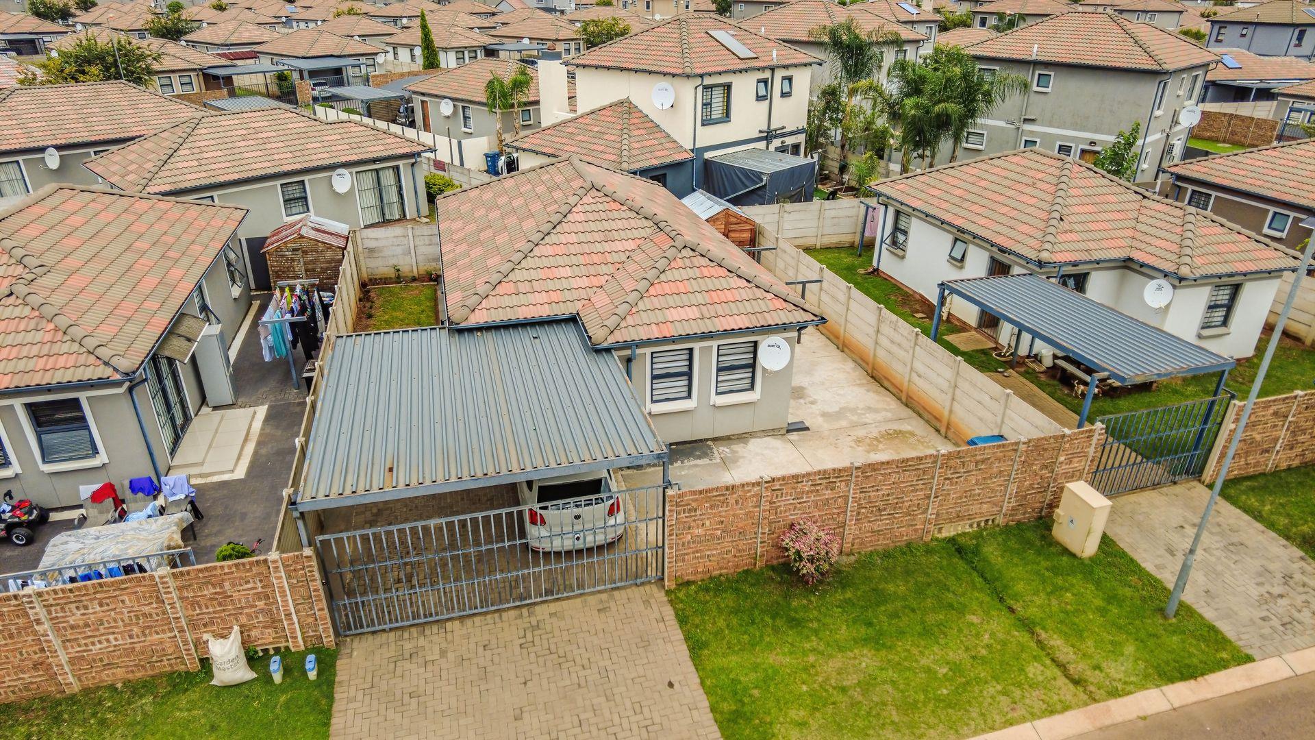 3 Bedroom House for sale in Andeon - P24-117076366