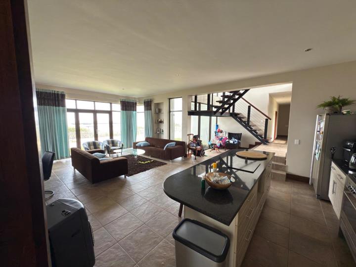 4 Bedroom House to rent in Oubaai - P24-117078525