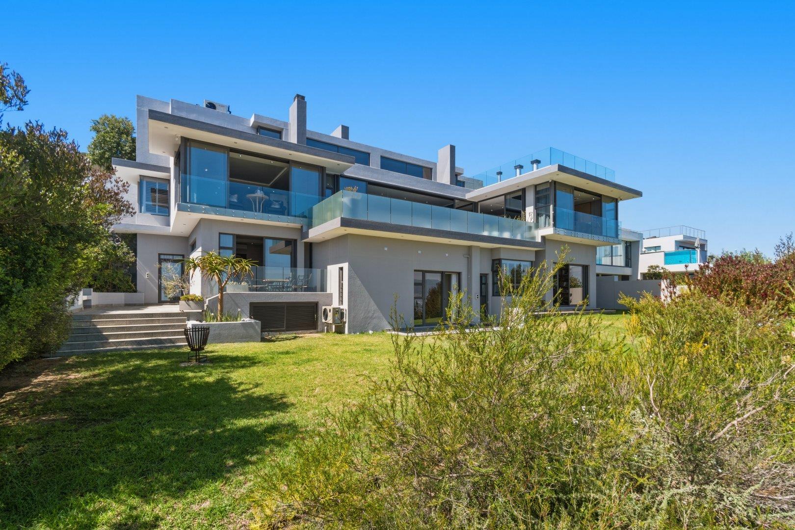 4 Bedroom House for sale in Baronetcy Estate - 16 Cambridge Crescent ...