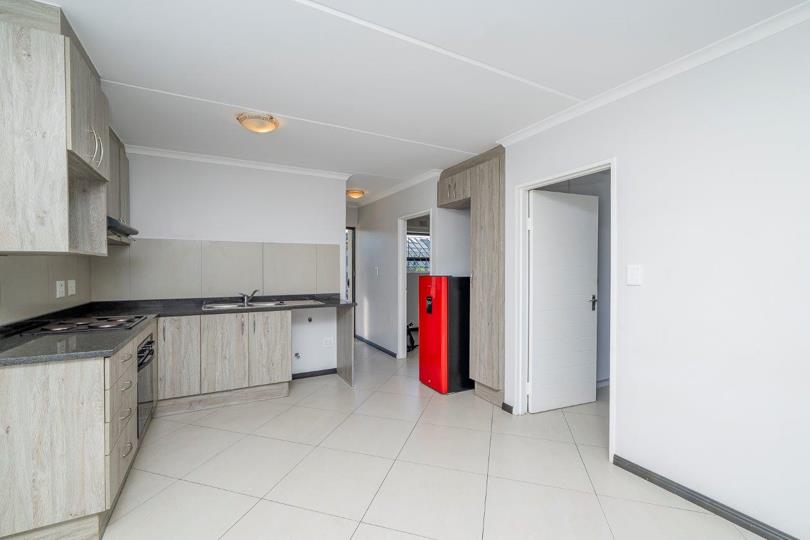 Listing number: P24-117085087, Image number: 2