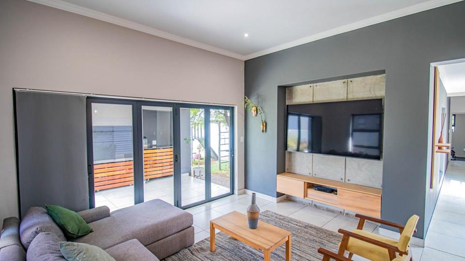 Listing number: P24-117082548, Image number: 3