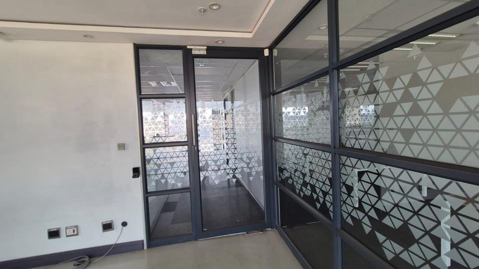 Listing number: P24-117088705, Image number: 3, 11,400sqm Office For Sale in Centurion- Reception