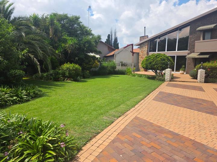 5 Bedroom House for sale in Dawnview - P24-117089687