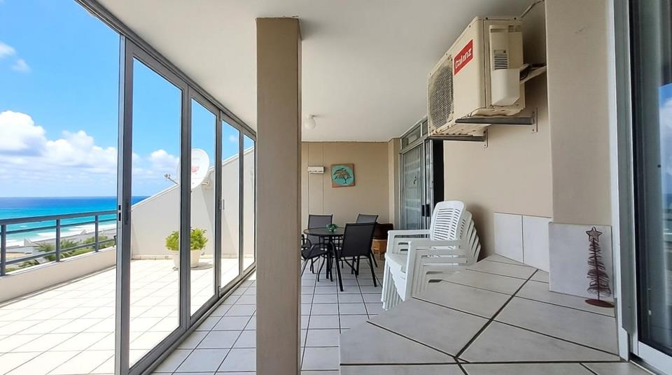 2 Bedroom Apartment / flat for sale in Manaba Beach - P24-117090456