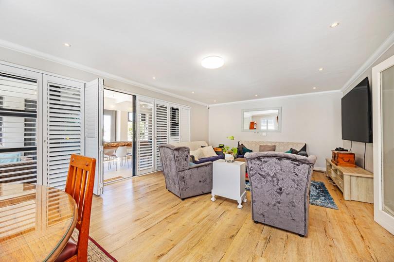 Listing number: P24-117092278, Image number: 2