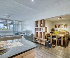 Apartment / Flat for sale in Humewood