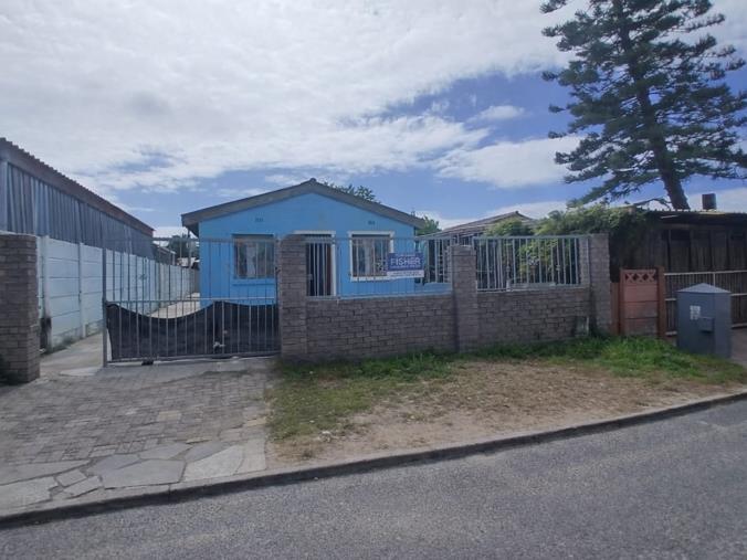 3 Bedroom House for Sale in Belhar