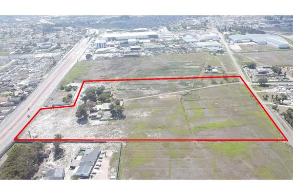 An exceptional opportunity to acquire two adjoining, currently zoned Agricultural plots totalling 56,524 sqm, ideally located within a ...