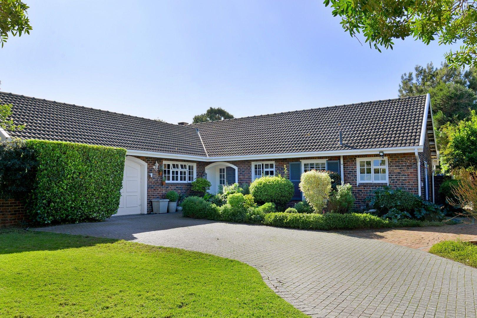 House · 4 bed · in Tokai (Dreyersdal), Cape Town