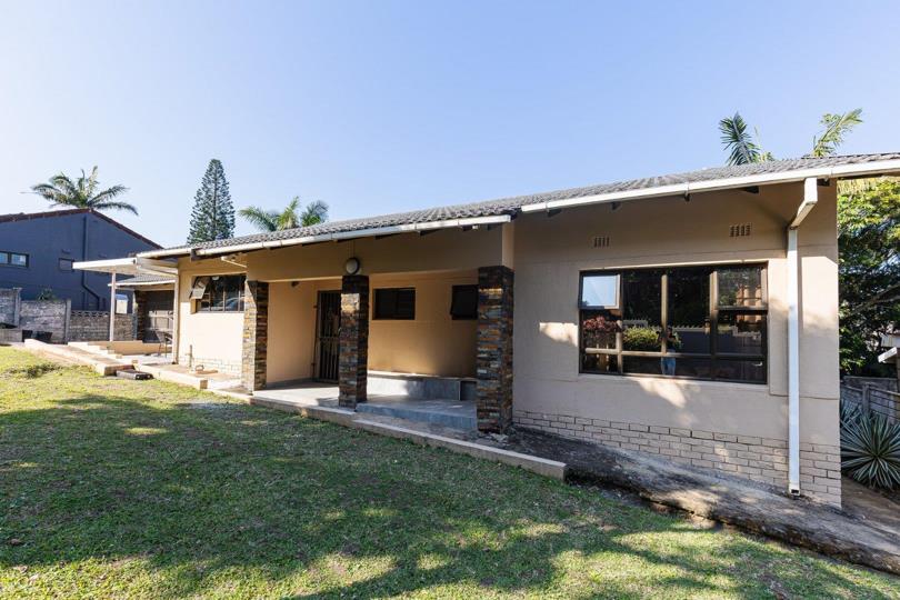 4 Bedroom House for sale in Shelly Beach - P24-117095272