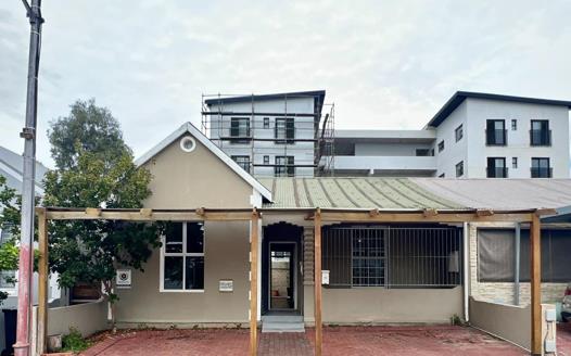 3 Bedroom House for sale in Claremont