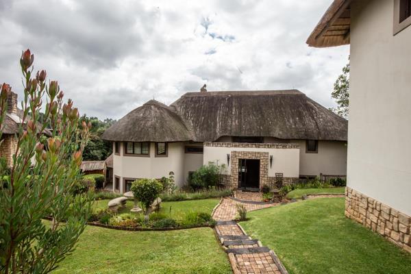 sam klowas facebook Kloof Corner Hike: Exploring Cape Town's Scenic Trails 4 Bedroom House for sale