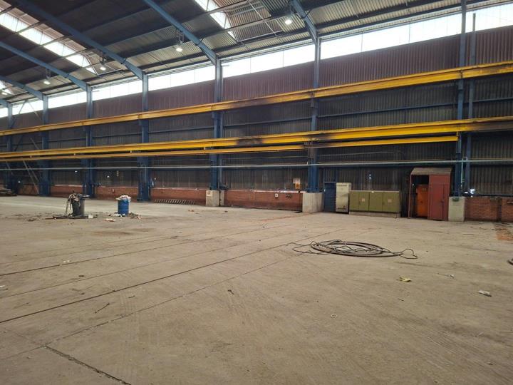 Industrial property to rent in Roodekop - P24-117100002