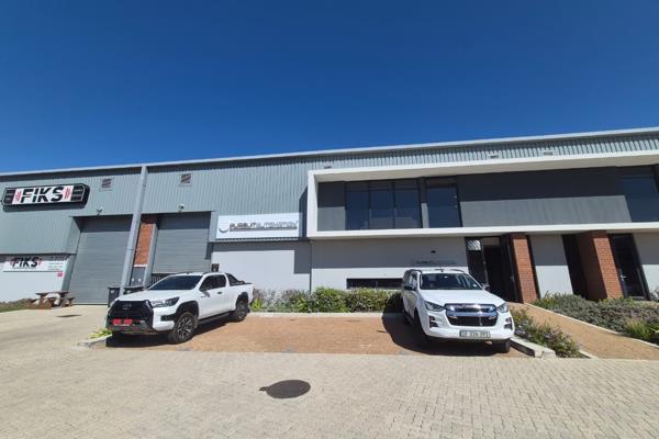 This 428m2 industrial warehouse in Stonewood Business Park, Bonnie Brae, is suited to ...