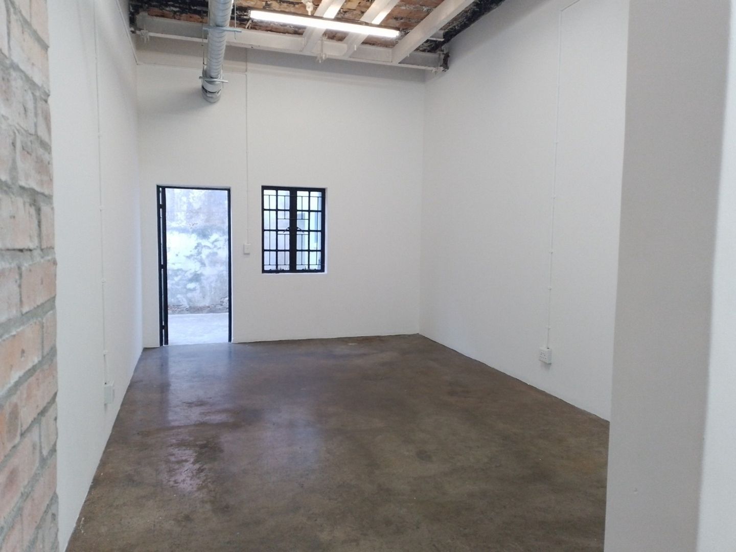 Industrial property to rent in Maitland