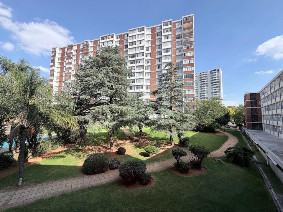 Listing number: P24-117101068, Image number: 1