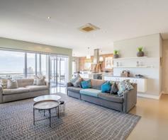 Apartment / Flat for sale in Humewood